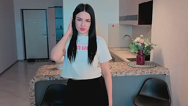 Snapshot of JenniferHowardd chatting on February 2026 08:30:02 AM JenniferHowardd online show from February 2026 08:30:02 AM