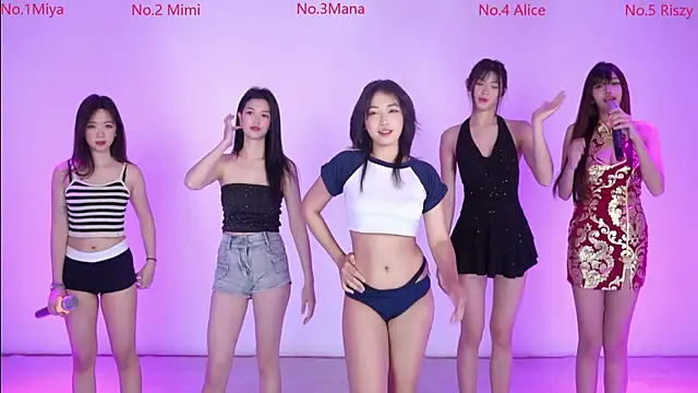 Snapshot of Velvet-girl chatting on February 2026 10:25:01 AM Velvet-girl online show from February 2026 10:25:01 AM