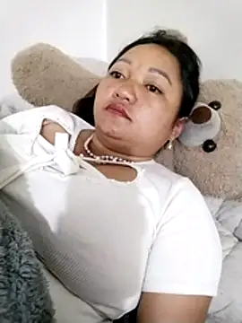 Maiphu246 online show from May 2026 11:10:01 PM