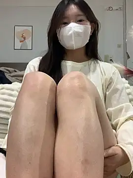 Snapshot of Rin-yiyi chatting on February 2026 08:15:01 PM Rin-yiyi online show from February 2026 08:15:01 PM