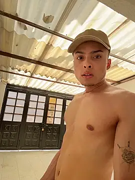 Snapshot of Eros_lee chatting on February 2026 03:40:02 PM Eros lee online show from February 2026 03:40:02 PM