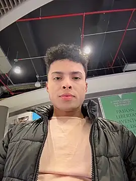 Snapshot of Eros_lee chatting on March 2026 12:45:01 AM Eros lee online show from March 2026 12:45:01 AM