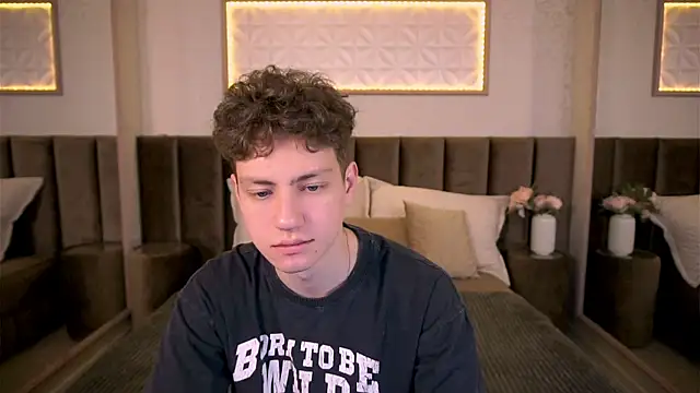 Snapshot of StefanBev chatting on February 2026 07:32:02 PM StefanBev online show from February 2026 07:32:02 PM