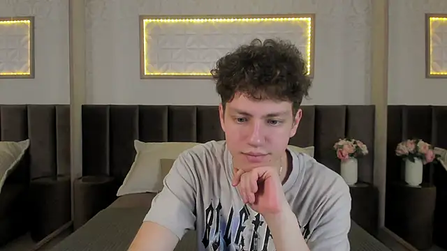 Snapshot of StefanBev chatting on February 2026 07:58:01 PM StefanBev online show from February 2026 07:58:01 PM