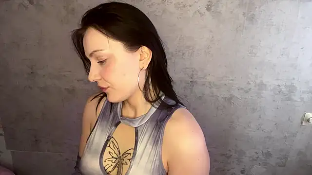 Snapshot of Mona_Fox chatting on February 2026 07:51:01 AM Mona Fox online show from February 2026 07:51:01 AM