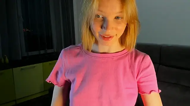 Kiracute18 online show from May 2026 05:00:01 PM