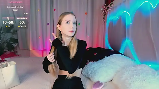 lada2k4 online show from April 2026 05:25:01 AM