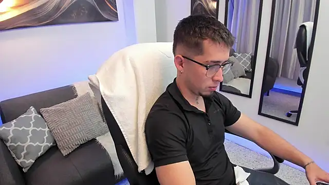 Tommas Jhonson online show from March 2026 03:44:02 AM