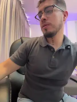 Snapshot of Tommas_Jhonson chatting on June 2026 12:27:01 PM Tommas Jhonson online show from June 2026 12:27:01 PM