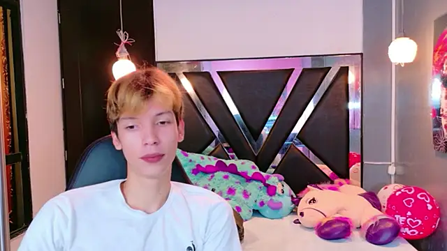 Snapshot of Liam_Green1 chatting on February 2026 12:58:02 PM Liam Green1 online show from February 2026 12:58:02 PM