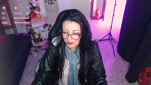 Snapshot of QueenRose94 chatting on March 2026 12:12:02 PM QueenRose94 online show from March 2026 12:12:02 PM