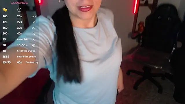 Snapshot of QueenRose94 chatting on March 2026 12:32:01 PM QueenRose94 online show from March 2026 12:32:01 PM