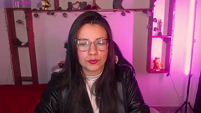 Snapshot of QueenRose94 chatting on March 2026 01:11:02 PM QueenRose94 online show from March 2026 01:11:02 PM