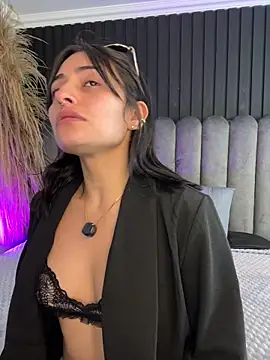 Nanda vixen  online show from May 2026 11:33:02 PM