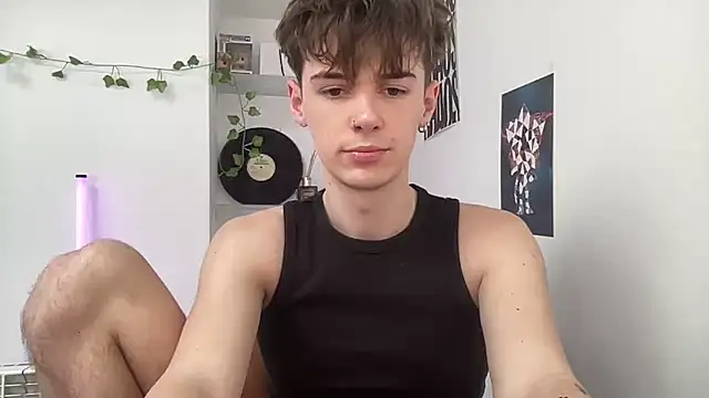 YourMilkyGuy online show from April 2026 12:28:02 PM