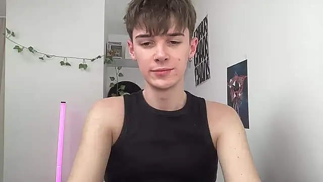 Snapshot of YourMilkyGuy chatting on June 2026 01:35:02 PM YourMilkyGuy online show from June 2026 01:35:02 PM
