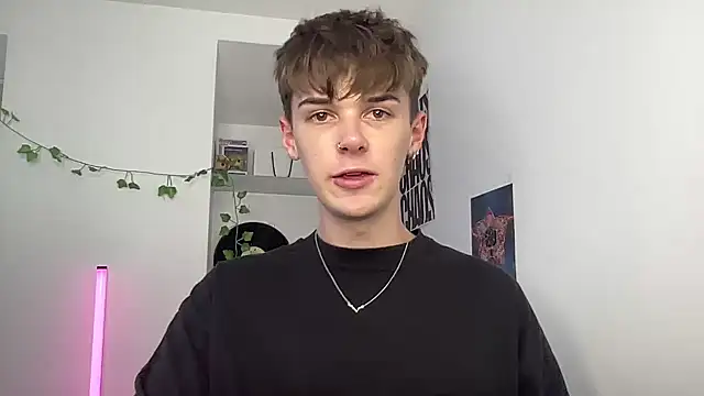 YourMilkyGuy online show from July 2026 03:33:02 PM