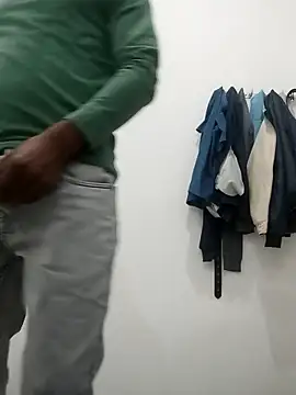 Snapshot of Daddyishere_19 chatting on February 2026 05:04:01 AM Daddyishere 19 online show from February 2026 05:04:01 AM