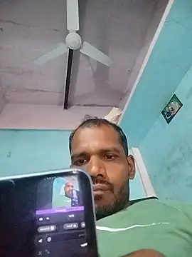 Snapshot of Daddyishere_19 chatting on February 2026 11:00:02 AM Daddyishere 19 online show from February 2026 11:00:02 AM