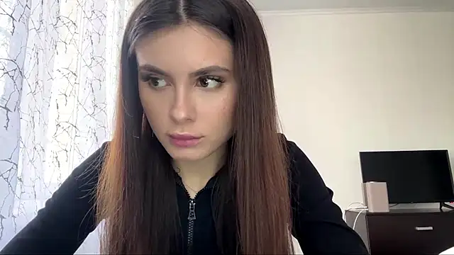 VennieMiramontez online show from May 2026 02:45:01 PM