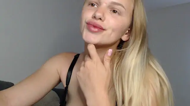 KeylaStar online show from May 2026 12:34:02 PM