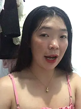 Snapshot of cuty_lusy chatting on June 2026 01:10:02 PM cuty lusy online show from June 2026 01:10:02 PM