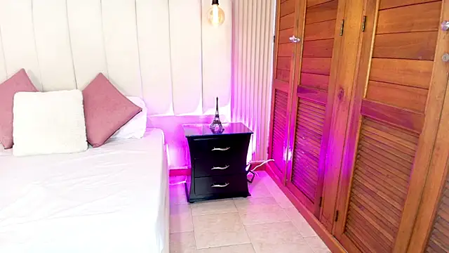 Sol Midelton online show from February 2026 12:39:02 PM