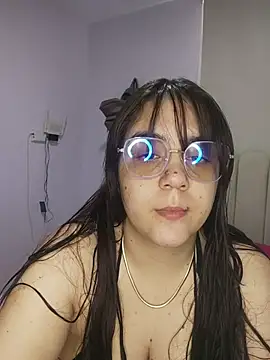 Snapshot of its_lauu_ chatting on February 2026 08:01:02 PM its lauu online show from February 2026 08:01:02 PM