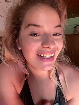 AriBeautiful online show from March 2026 02:34:01 PM