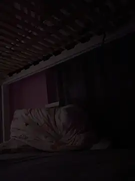 Snapshot of LaraHolt chatting on February 2026 09:05:02 PM LaraHolt online show from February 2026 09:05:02 PM