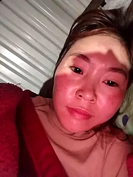 Yiyoongg online show from February 2026 11:44:01 PM