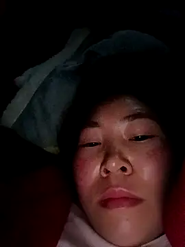 Yiyoongg online show from March 2026 11:29:02 PM