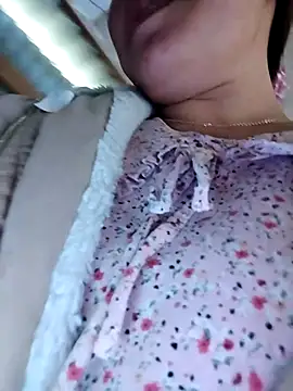 Yiyoongg online show from March 2026 04:49:02 AM