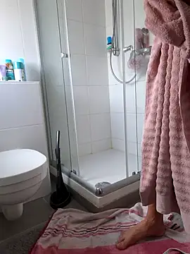 ondlaniej online show from April 2026 12:19:02 PM