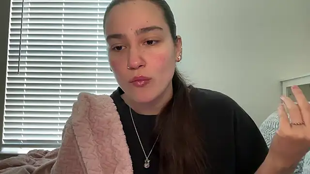 anitayurmoniii online show from July 2026 09:47:02 PM
