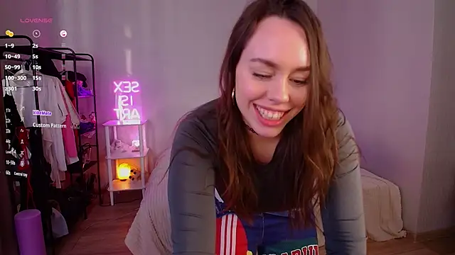 Monroe Linger online show from April 2026 03:17:02 PM