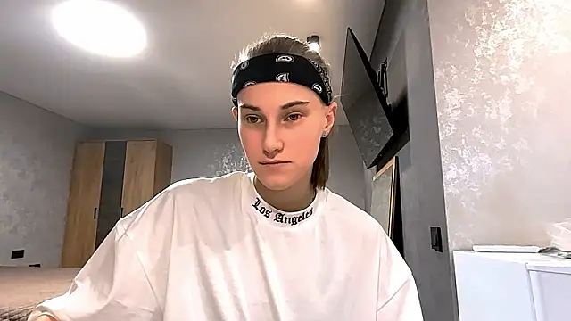 DannieColla online show from March 2026 12:08:01 PM