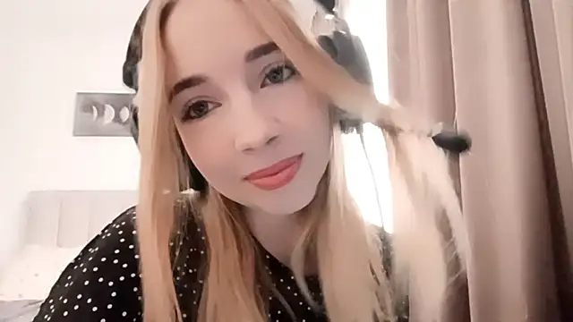 Snapshot of WackyNome chatting on February 2026 06:06:02 AM WackyNome online show from February 2026 06:06:02 AM