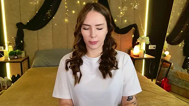 Arielle Vade online show from June 2026 05:19:02 AM