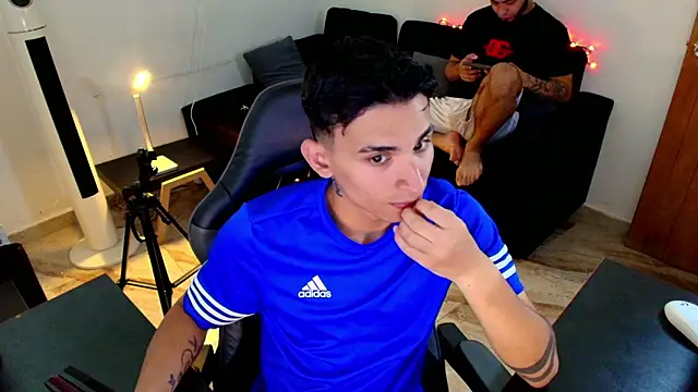 Xanderstone00 online show from March 2026 03:51:02 PM