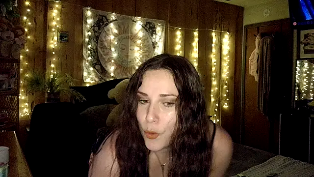 VelvetBrunetteXo online show from February 2026 12:31:01 AM