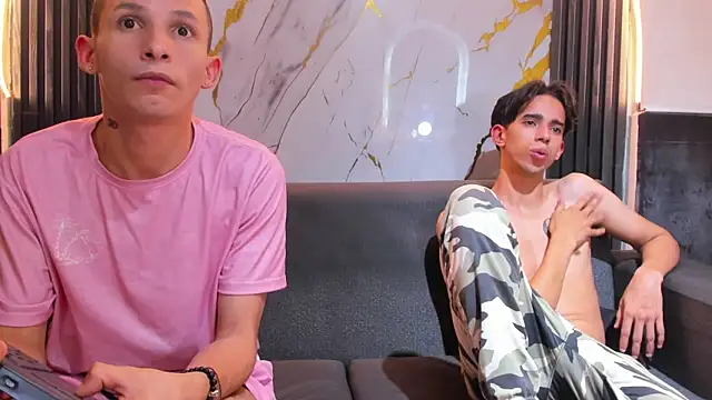 Isaak 26 online show from March 2026 08:48:01 PM