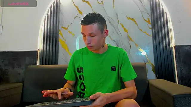 Isaak 26 online show from March 2026 12:00:02 PM