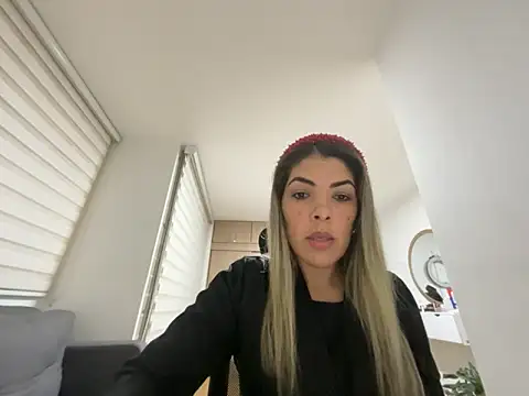 Encantadora Eva online show from February 2026 01:11:02 AM