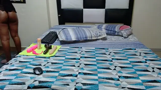 VeronaDimexx online show from March 2026 11:37:01 PM