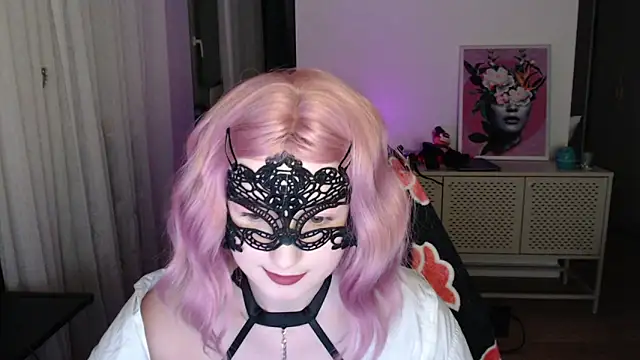 Snapshot of LunaXcherry chatting on February 2026 07:12:02 PM LunaXcherry online show from February 2026 07:12:02 PM