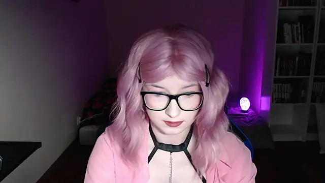 Snapshot of LunaXcherry chatting on March 2026 06:15:02 PM LunaXcherry online show from March 2026 06:15:02 PM