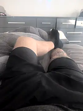 dave32000 online show from February 2026 02:40:02 PM