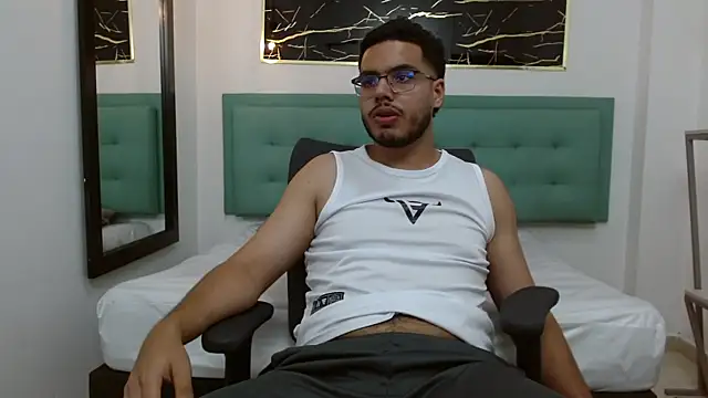 Snapshot of Trevor_Ash chatting on March 2026 07:20:02 PM Trevor Ash online show from March 2026 07:20:02 PM