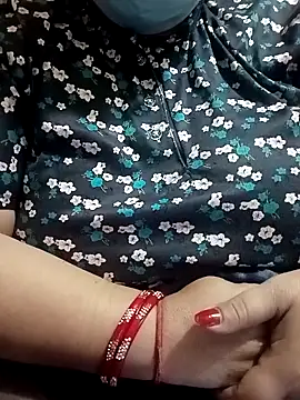 Snapshot of Simran_008 chatting on May 2026 10:37:02 PM Simran 008 online show from May 2026 10:37:02 PM